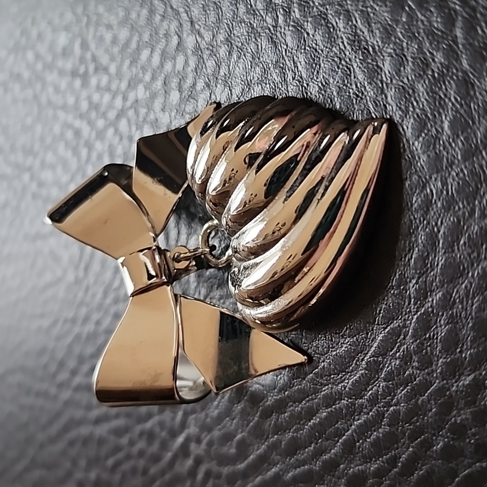 Vtg Kenneth Jay Lane Brooch - image 1